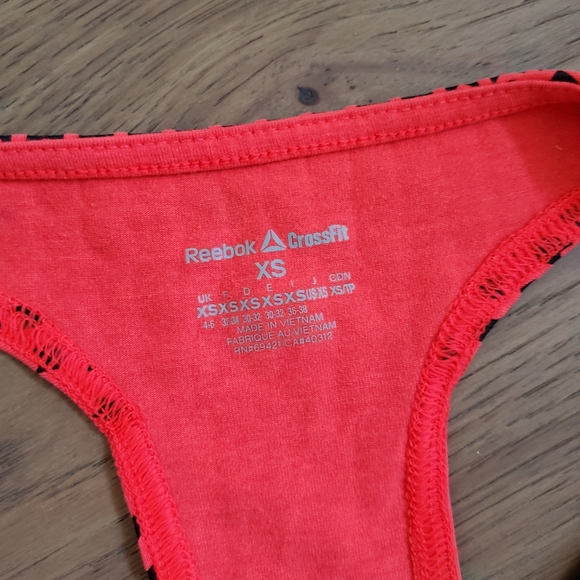 Nike workout tops bundle - Picture 4 of 10